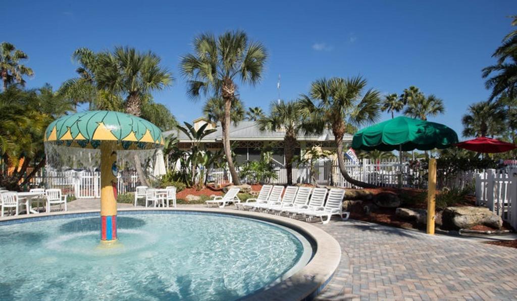 Tropical Palms Premium Two-Bedroom Loft Cottage 77 Orlando Kültér fotó
